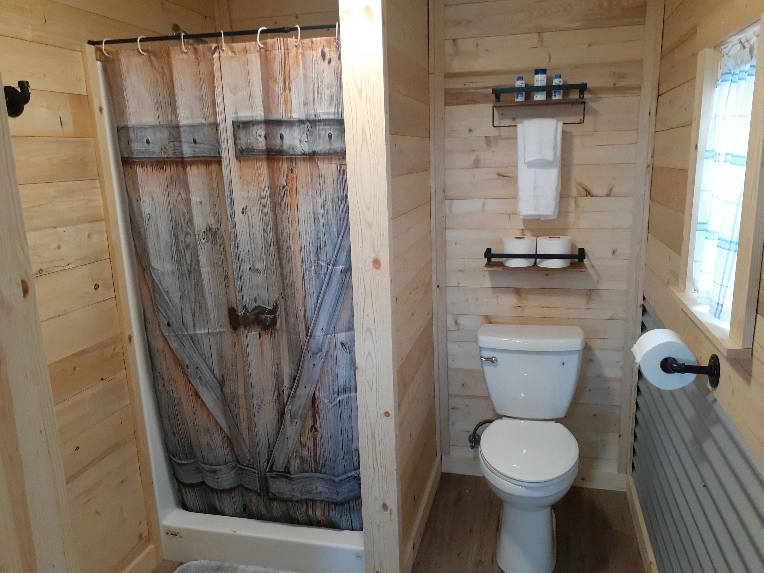 Deluxe Cabin Bathroom