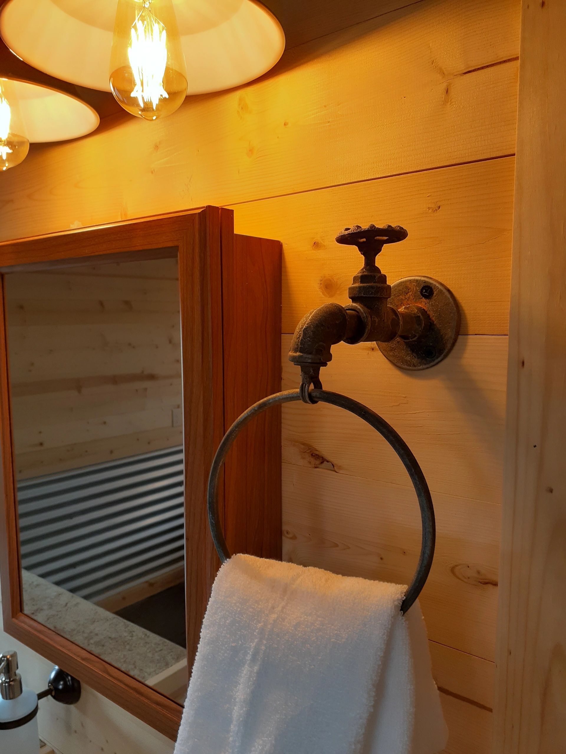 Deluxe Cabin Towel Holder